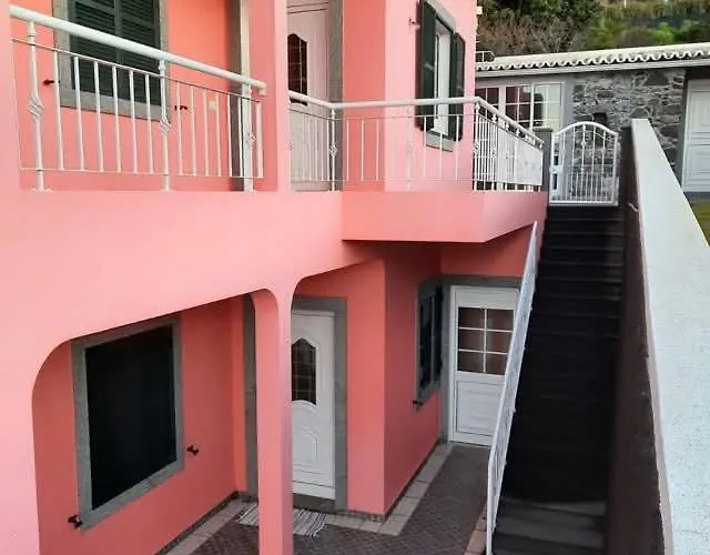 Casa Rosa 3*